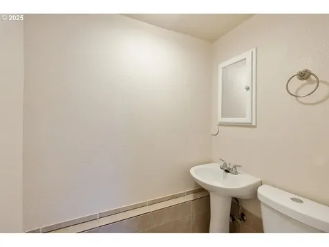 204 Alki Road Vancouver WA 98663