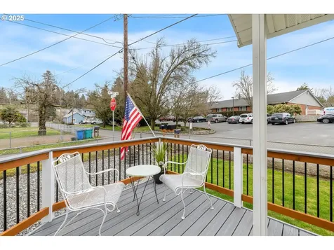 204 Alki Road Vancouver WA 98663