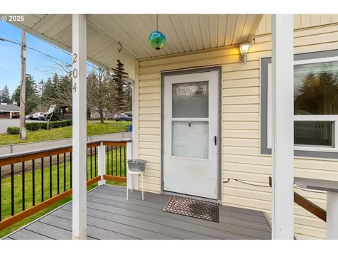 204 Alki Road Vancouver WA 98663