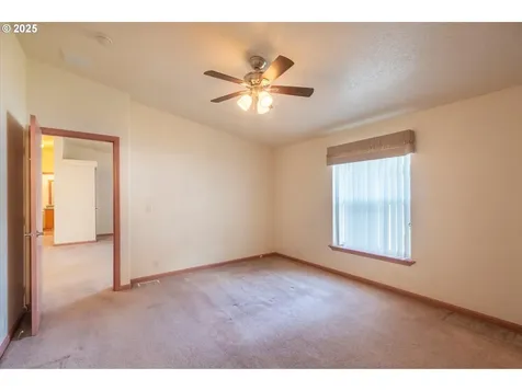 827 10th Street SW Bandon OR 97411