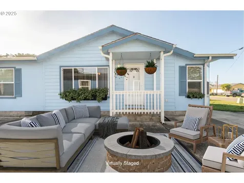 827 10th Street SW Bandon OR 97411