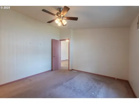 827 10th Street SW Bandon OR 97411