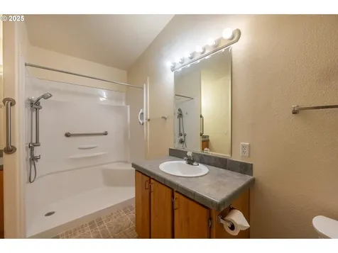 827 10th Street SW Bandon OR 97411