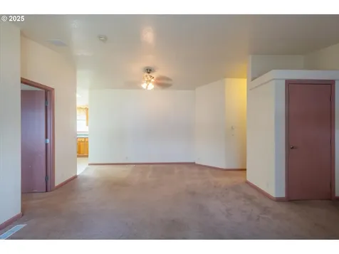 827 10th Street SW Bandon OR 97411