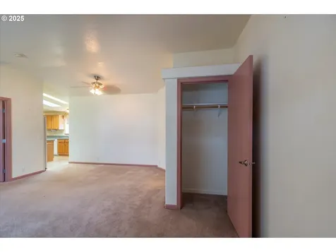 827 10th Street SW Bandon OR 97411