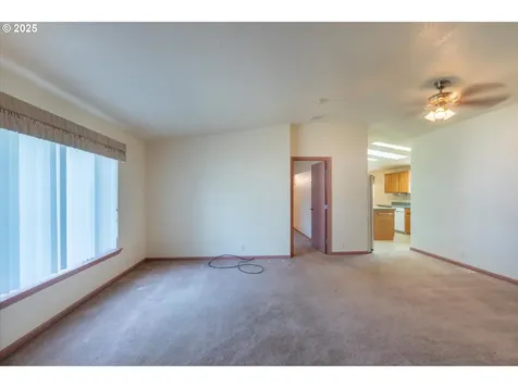 827 10th Street SW Bandon OR 97411