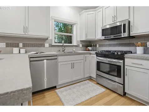 4720 N Commercial Avenue Portland OR 97217