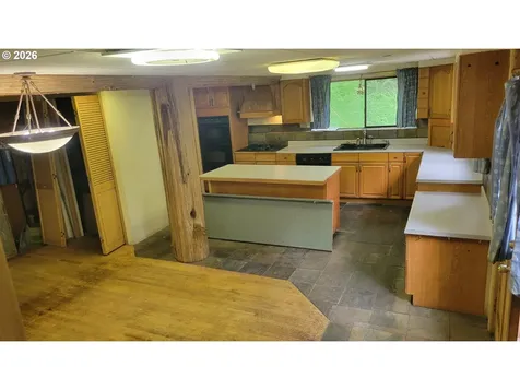 28616 SE Island Road Eagle Creek OR 97022