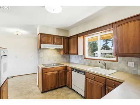 9925 SW Inez Street Portland OR 97224