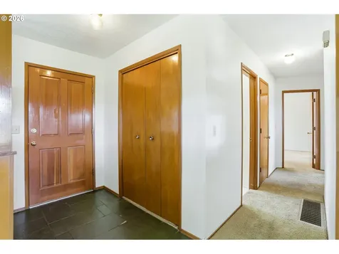 9925 SW Inez Street Portland OR 97224