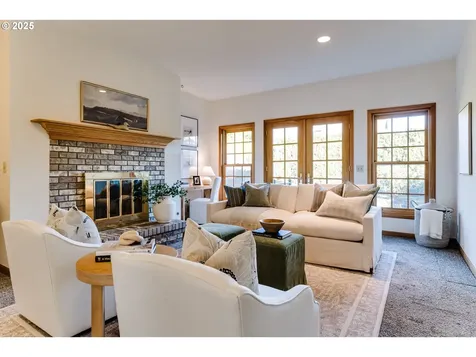 2183 Carriage Drive Eugene OR 97408