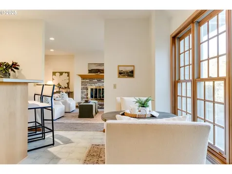 2183 Carriage Drive Eugene OR 97408