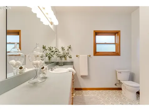 2183 Carriage Drive Eugene OR 97408