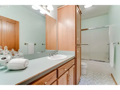 2183 Carriage Drive Eugene OR 97408