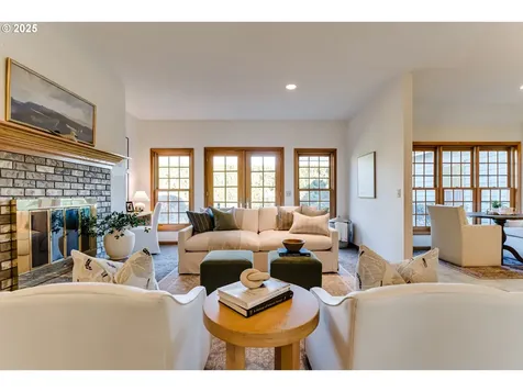 2183 Carriage Drive Eugene OR 97408