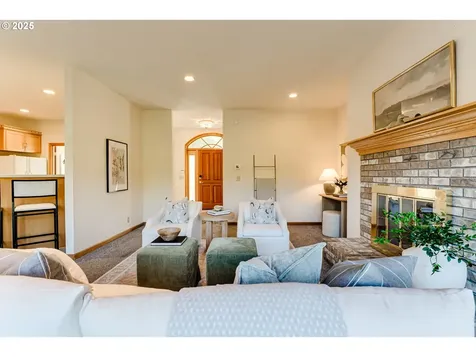 2183 Carriage Drive Eugene OR 97408