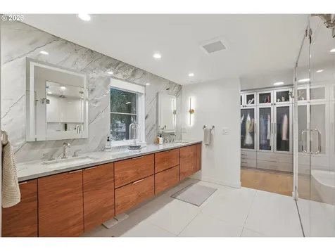 16840 Alder Circle Lake Oswego OR 97034