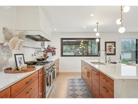 16840 Alder Circle Lake Oswego OR 97034