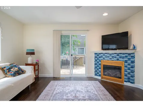 8211 SE 45th Avenue Portland OR 97206
