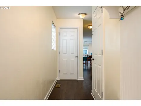 8211 SE 45th Avenue Portland OR 97206