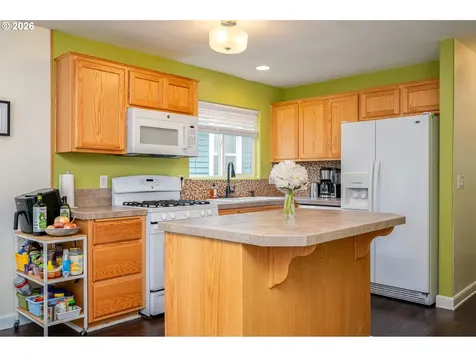 8211 SE 45th Avenue Portland OR 97206