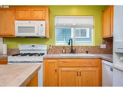 8211 SE 45th Avenue Portland OR 97206
