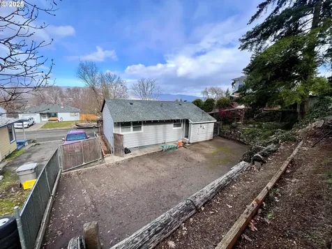 1216 E 17th Street The Dalles OR 97058
