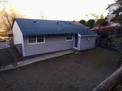 1216 E 17th Street The Dalles OR 97058