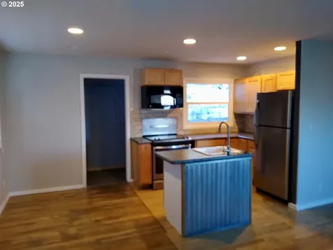 1216 E 17th Street The Dalles OR 97058