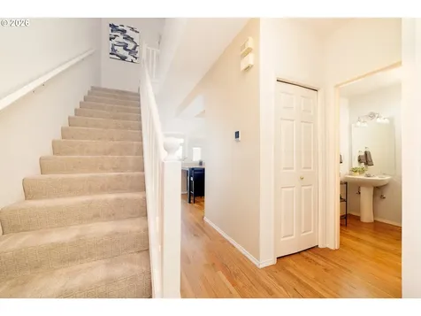 5028 SW View Point Terrace Portland OR 97239