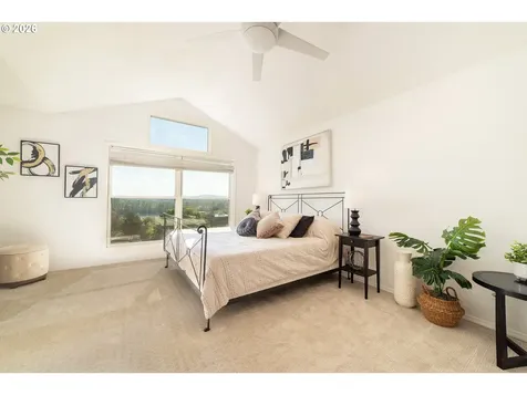 5028 SW View Point Terrace Portland OR 97239
