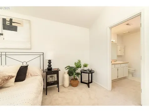 5028 SW View Point Terrace Portland OR 97239