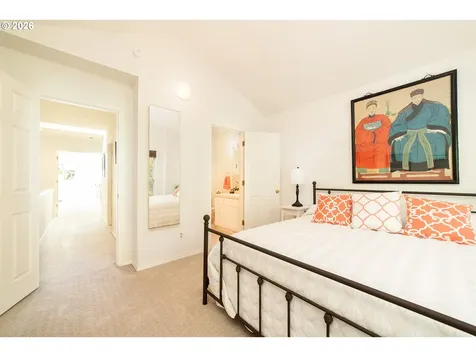 5028 SW View Point Terrace Portland OR 97239
