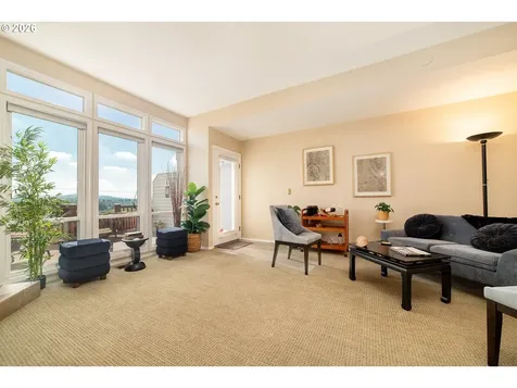 5028 SW View Point Terrace Portland OR 97239