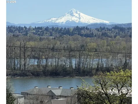 5028 SW View Point Terrace Portland OR 97239