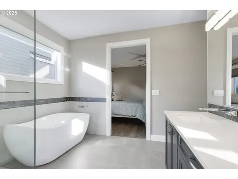 1724 N Sweetgum Street Canby OR 97013
