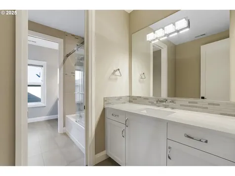 1724 N Sweetgum Street Canby OR 97013