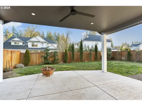 1724 N Sweetgum Street Canby OR 97013