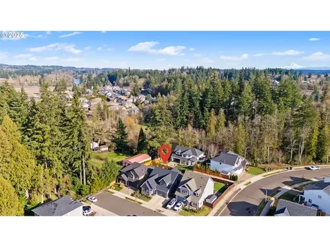 1724 N Sweetgum Street Canby OR 97013