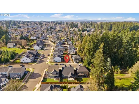 1724 N Sweetgum Street Canby OR 97013