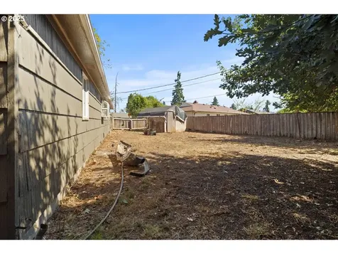 1207 Pleasant Street Springfield OR 97477