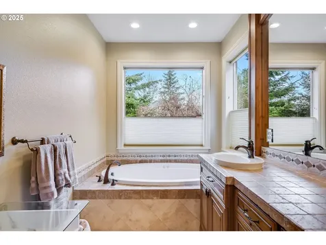 3614 NE Garfield Court Camas WA 98607
