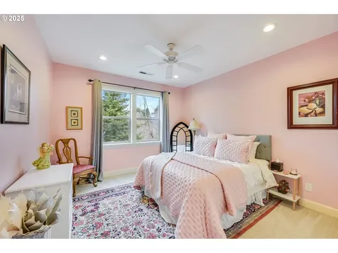3614 NE Garfield Court Camas WA 98607
