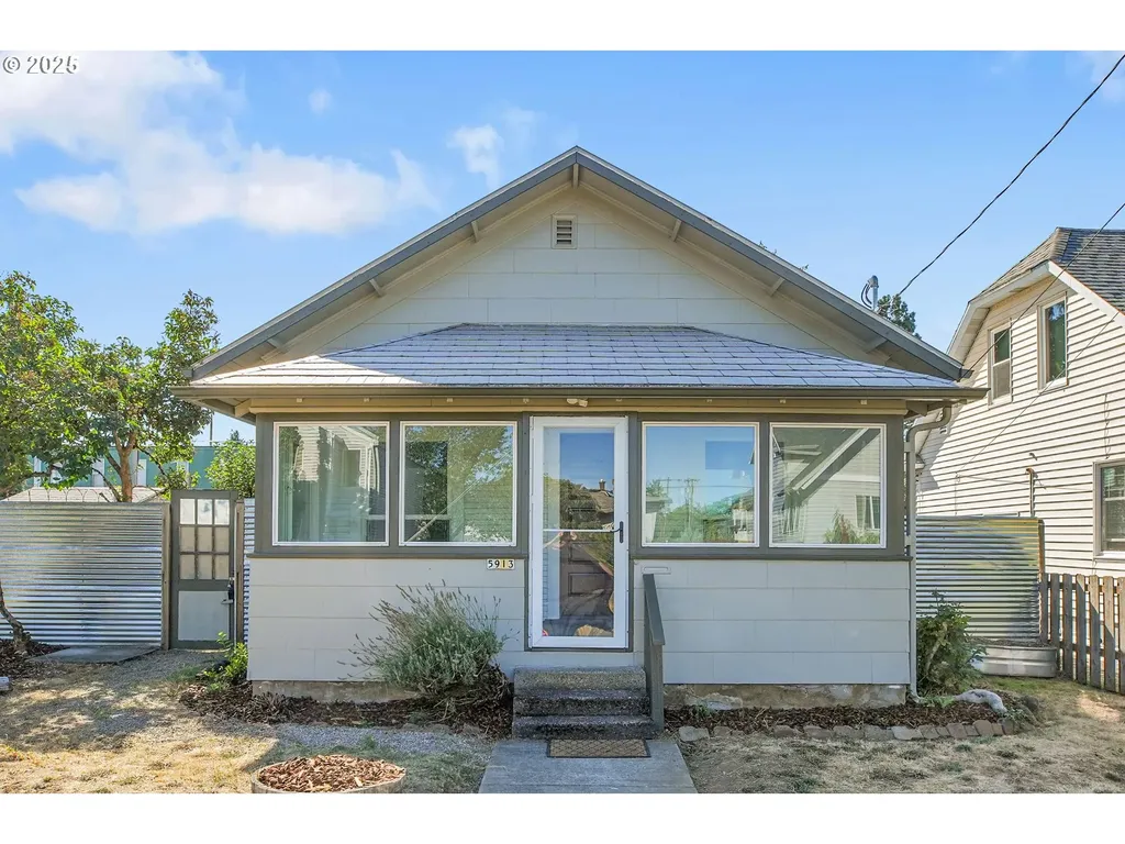 5913 SE 86th Avenue Portland OR 97266