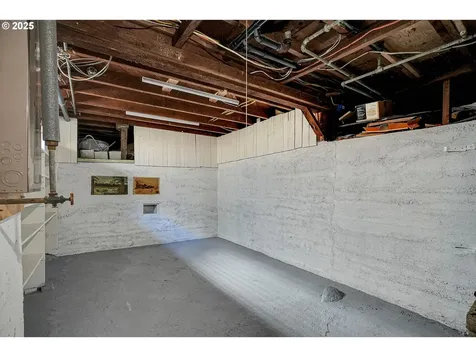 5913 SE 86th Avenue Portland OR 97266