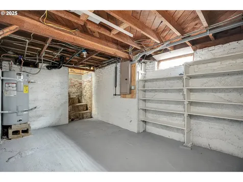 5913 SE 86th Avenue Portland OR 97266