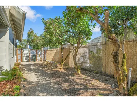 5913 SE 86th Avenue Portland OR 97266