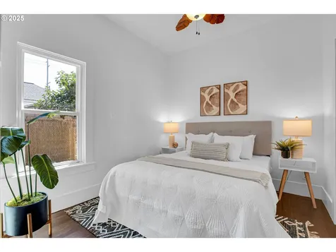 5913 SE 86th Avenue Portland OR 97266