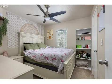 379 N Boulder Creek Drive Otis OR 97368
