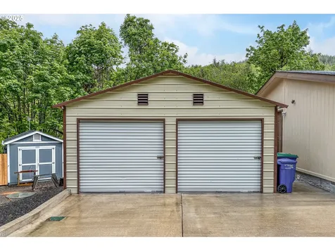 379 N Boulder Creek Drive Otis OR 97368
